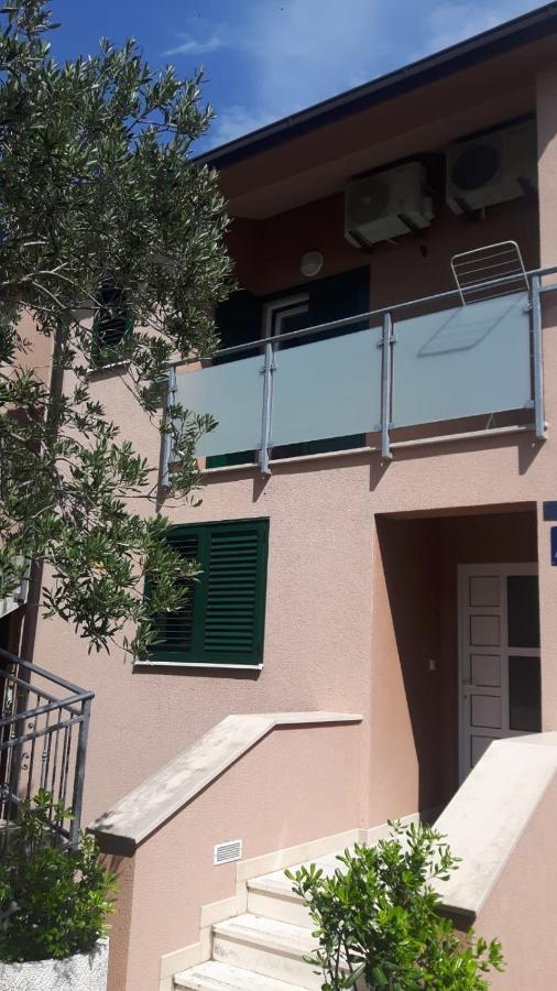 Apartmani Nada Mustapic Brela Εξωτερικό φωτογραφία