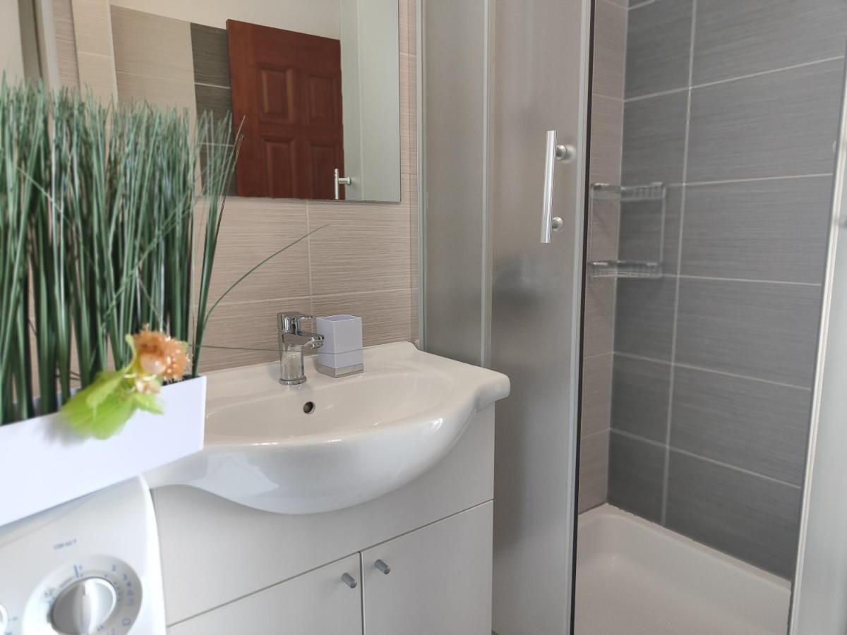 Apartmani Nada Mustapic Brela Εξωτερικό φωτογραφία