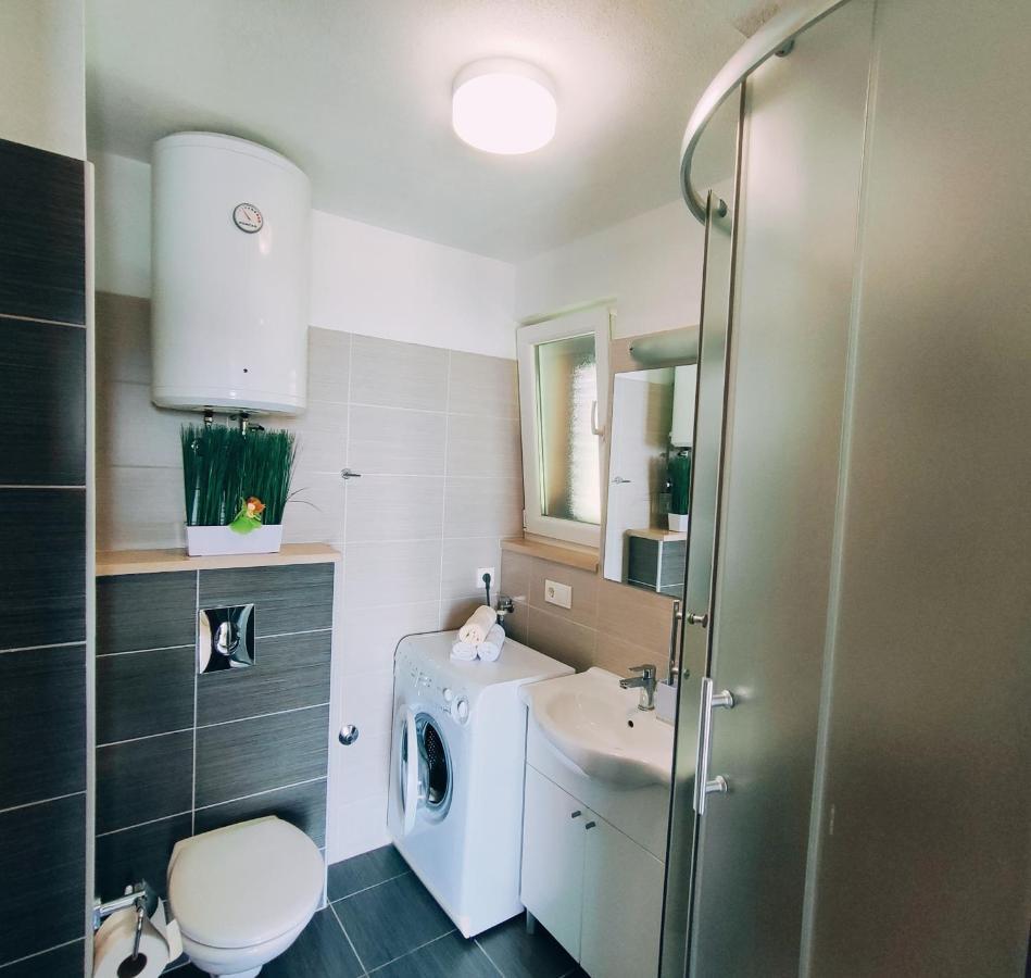Apartmani Nada Mustapic Brela Εξωτερικό φωτογραφία