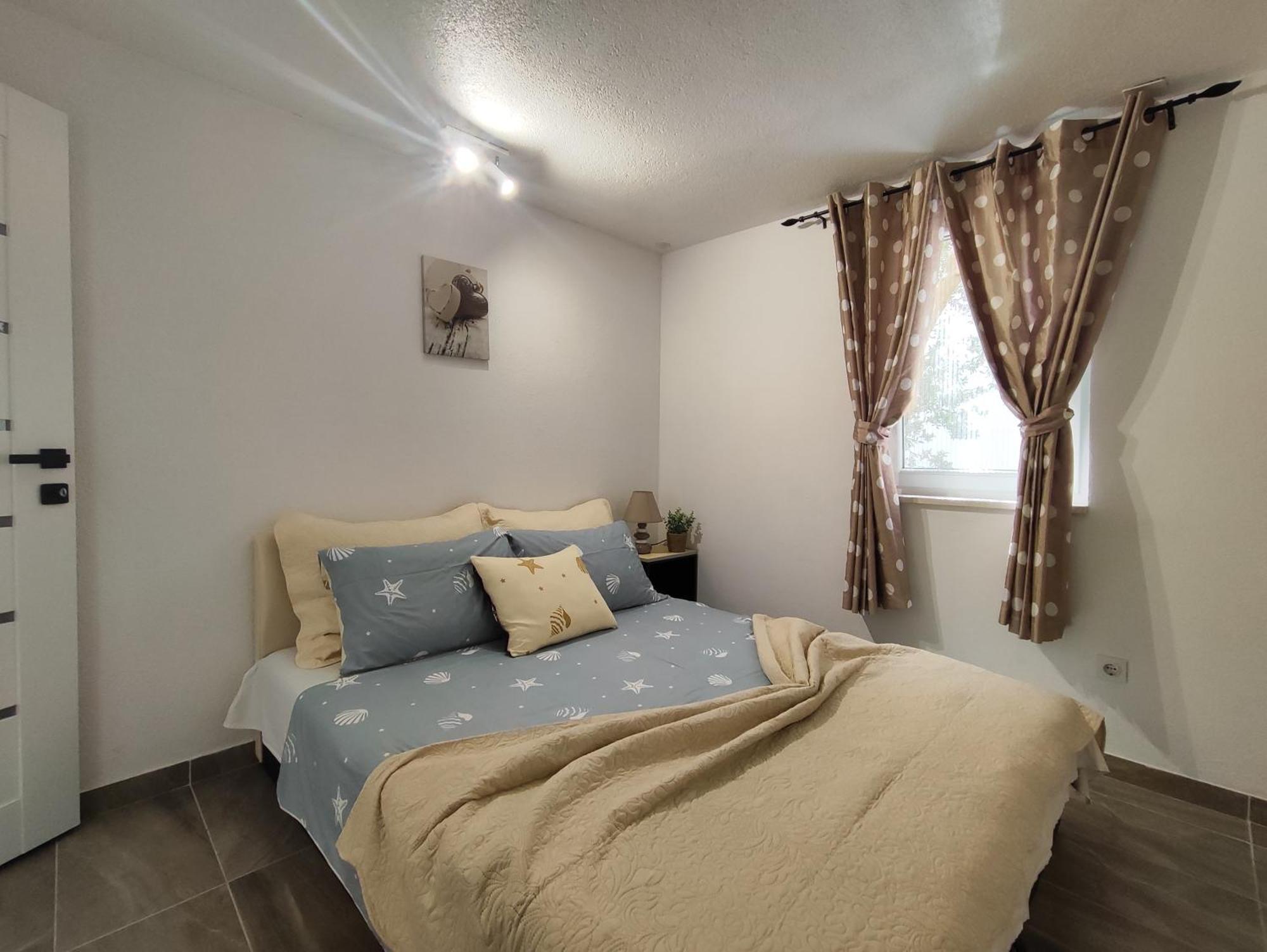 Apartmani Nada Mustapic Brela Εξωτερικό φωτογραφία